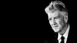 چهره دیوید لینچ (David Lynch) در نمای نزدیک و سیاه و سفید