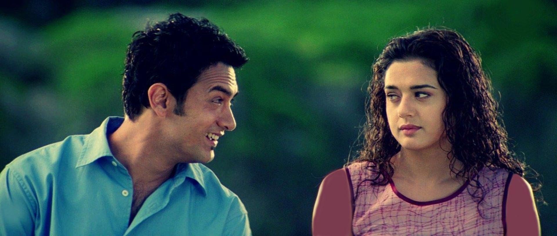 Dil_Chahta_Hai_aamir_preitty_look_at_each_other
