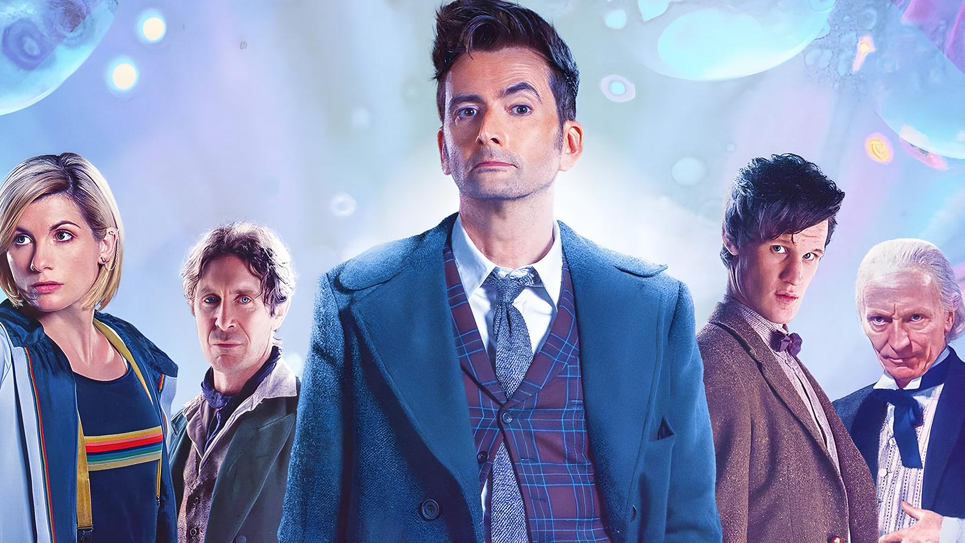 چهره‌های اصلی سریال دکتر هو (Doctor Who) در یک پس‌زمینه فضایی