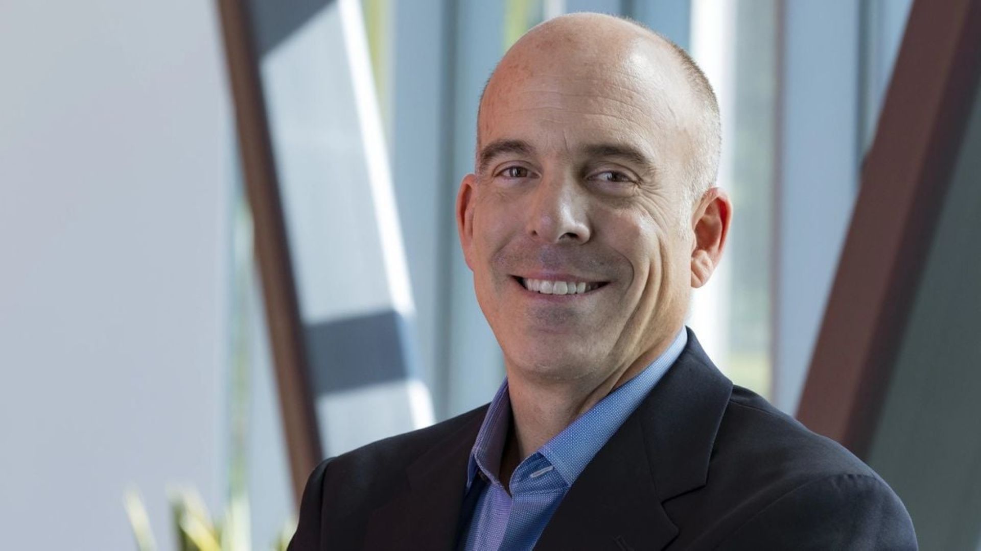 داگ باوزر (Doug Bowser)، مدیر عملیاتی و رئیس فعلی نینتندو آمریکا