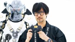 هیدئو کوجیما و کنترلر دوال سنس اختصاصی بازی Death Stranding 2