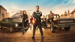 جان سینا و گروه بازیگران در کنار خودرو و هلیکوپتر
