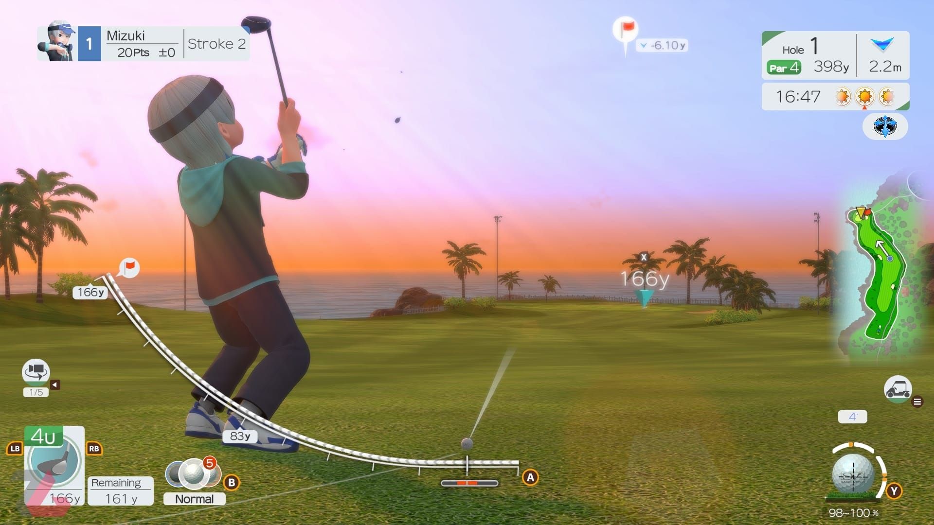 شخصیت اصلی آماده ضربه به توپ گلف در هنگام غروب آفتاب در بازی Everybody's Golf Hot Shots