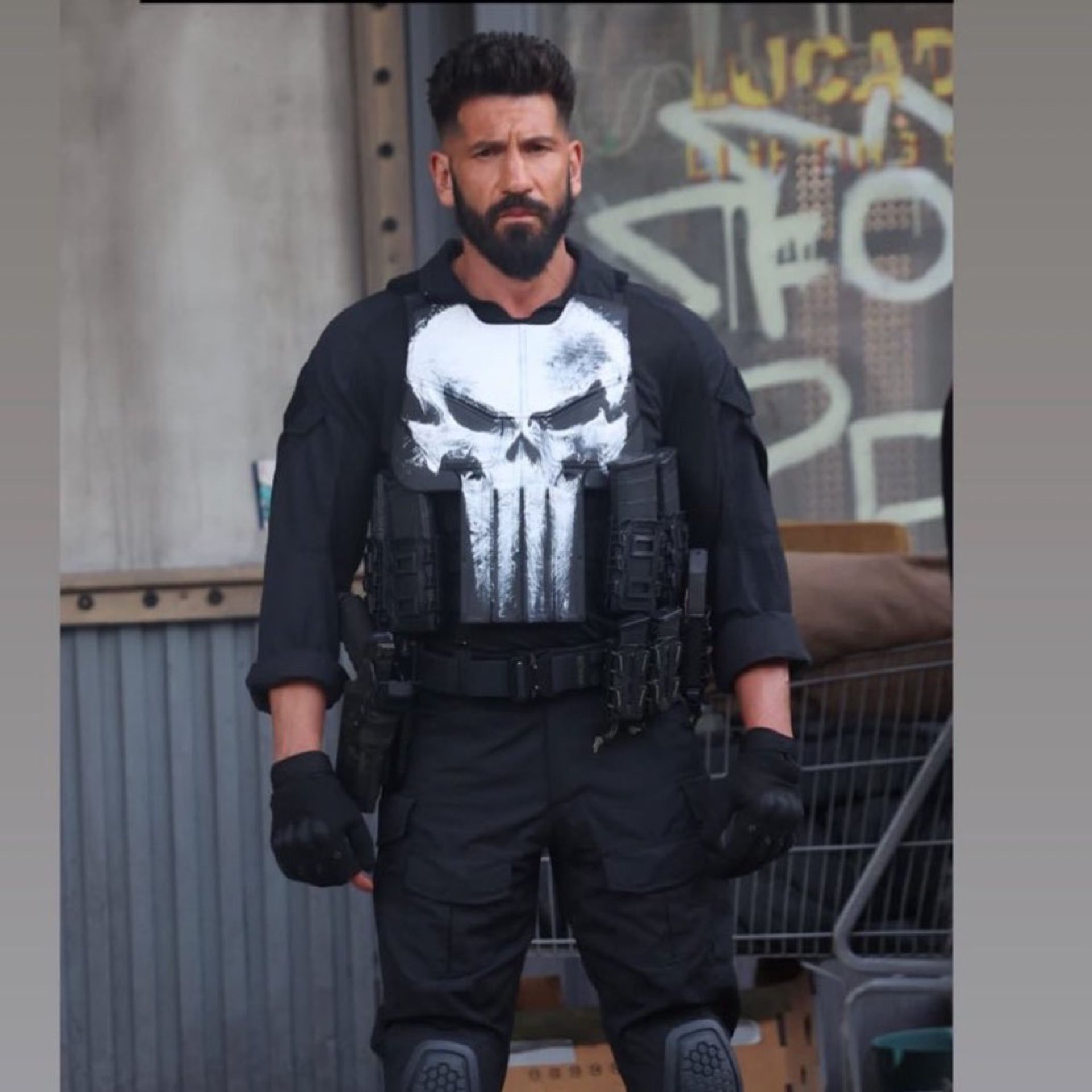 ظاهر جدید جان برنتال در نقش پانیشر در پشت صحنه قسمت ویژه‌ The Punisher 