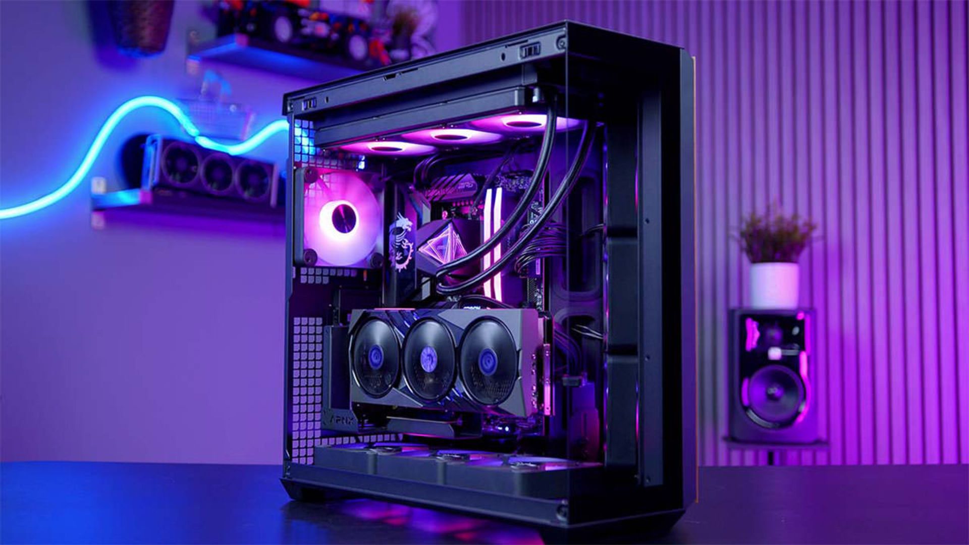 سیستم گیمینگ در نور بنفش