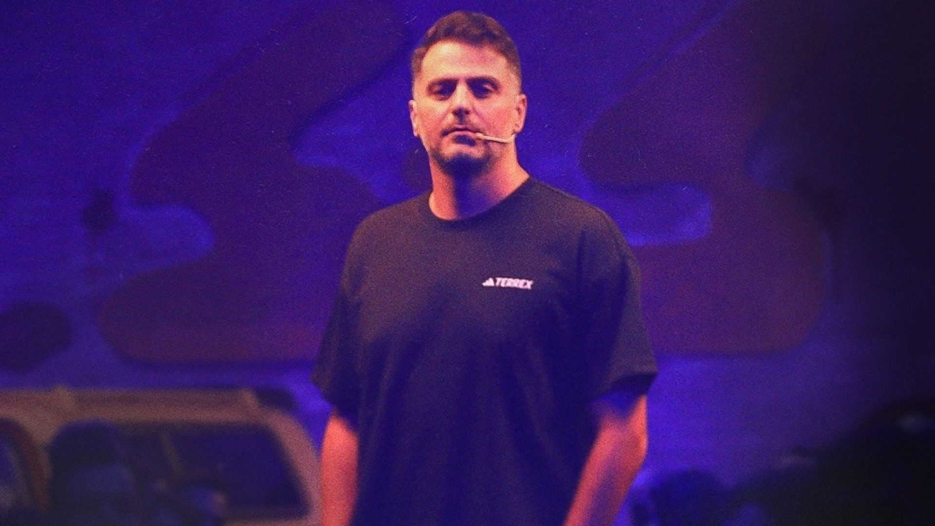 برنامه گنگ با اجرای علی ضیا