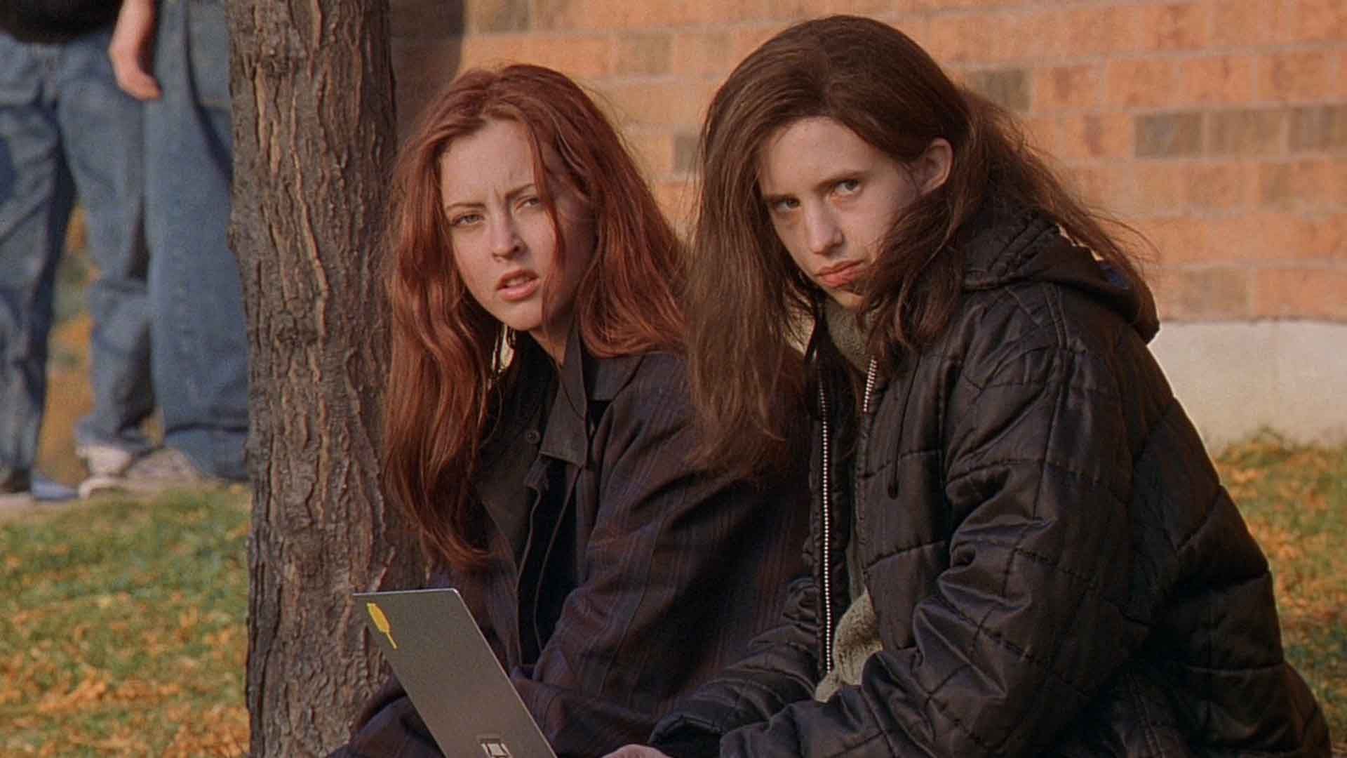 جینجر و بریجیت در فیلم Ginger Snaps