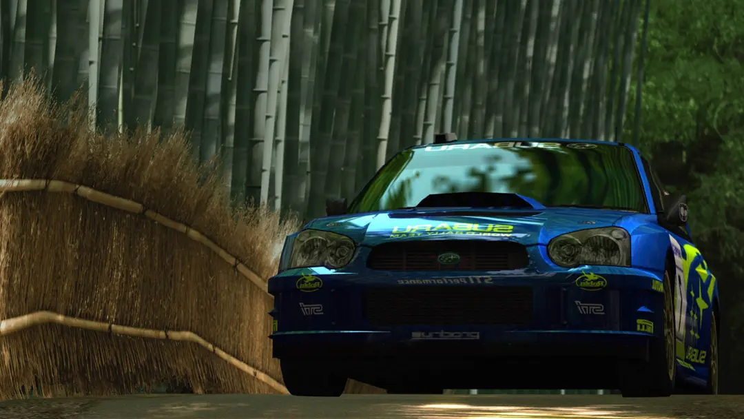 ماشین آبی رنگ در بازی Gran Turismo 4