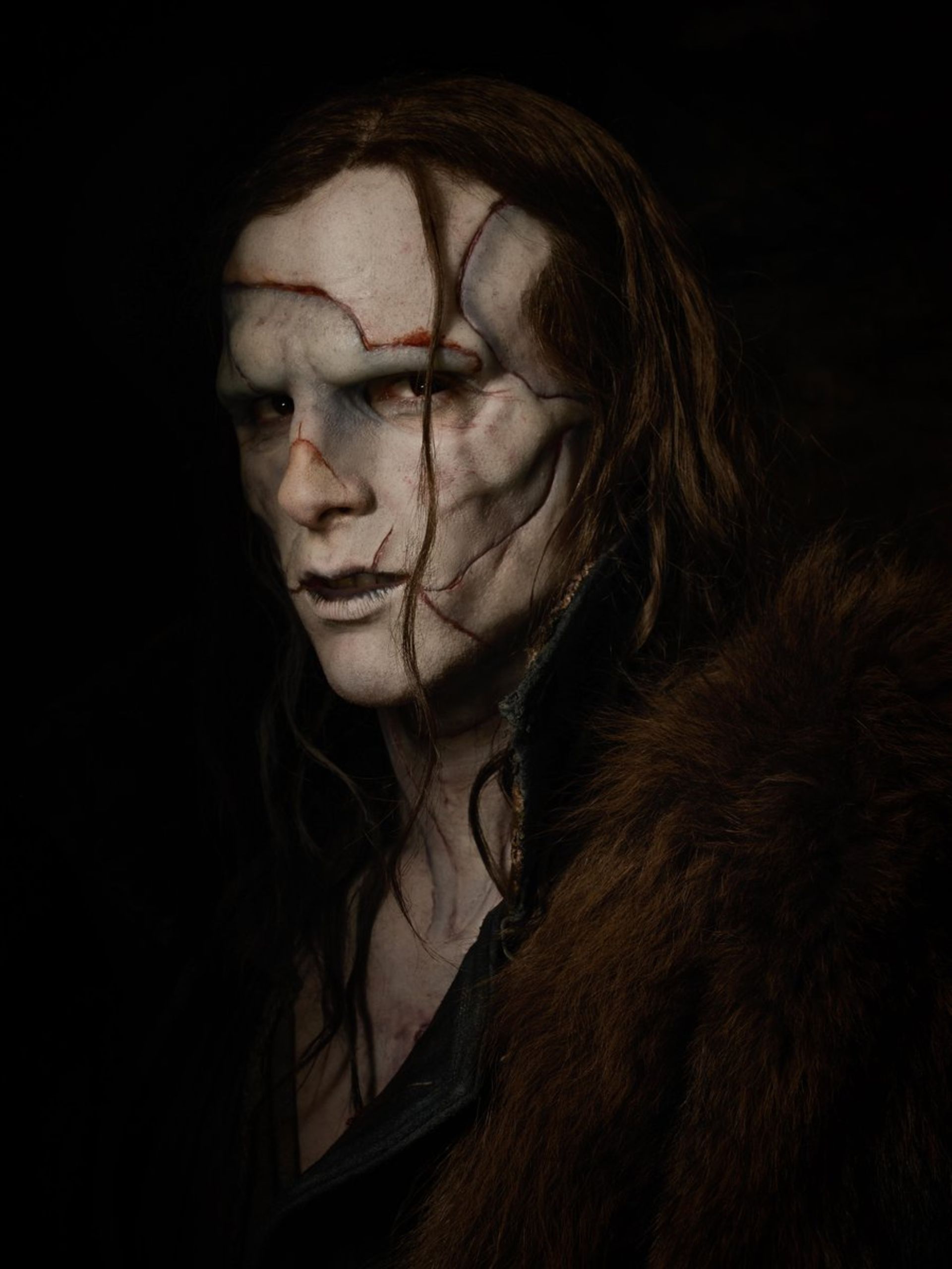 ظاهر رسمی جیکوب الوردی در نقش مخلوق در فیلم Frankenstein