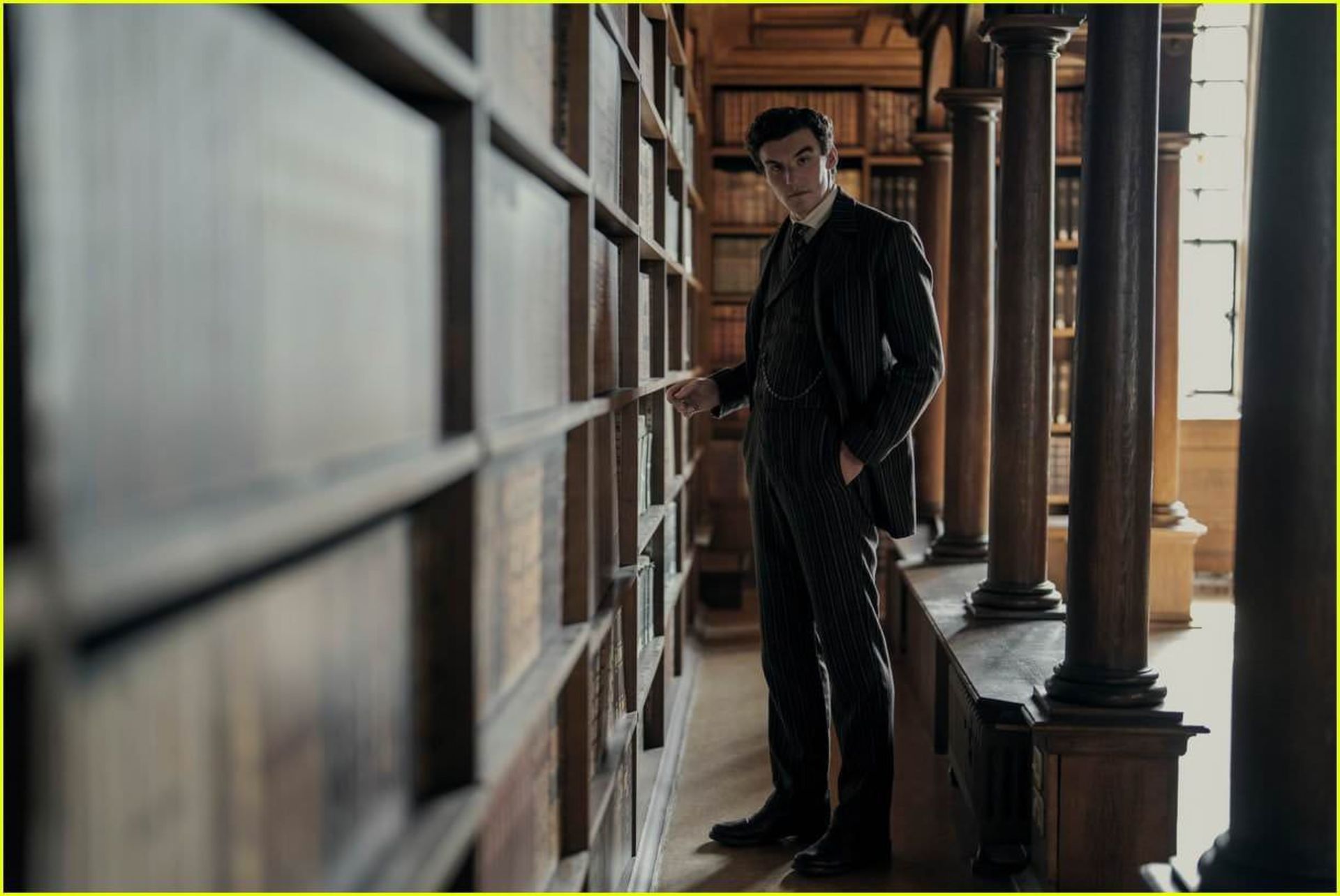 اولین نگاه به سریال Young Sherlock