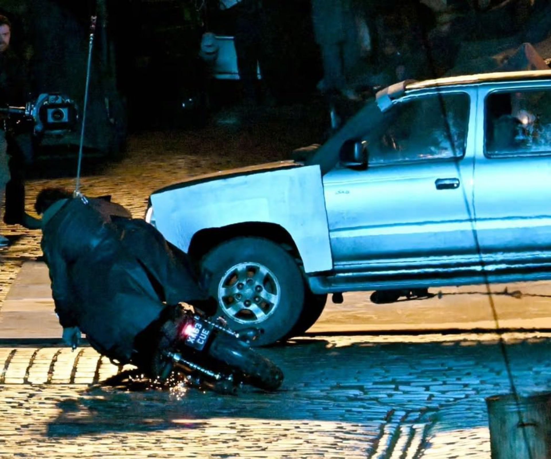 هنری کویل و جرمی آیرونز در پشت صحنه ریبوت فیلم Highlander