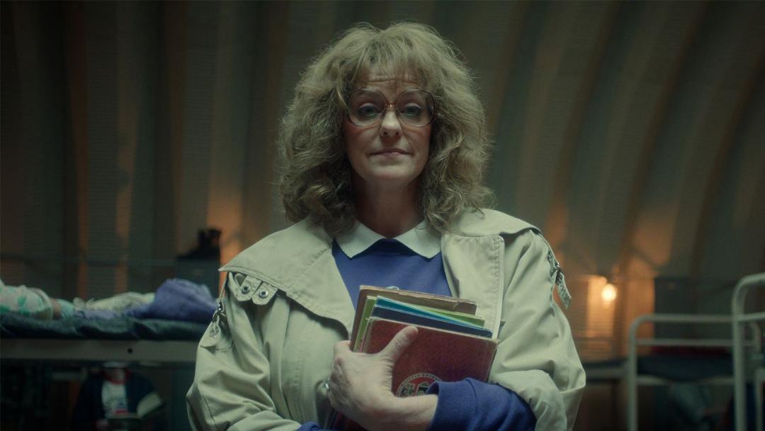 شخصیت خانم هریس در سریال Stranger Things 5