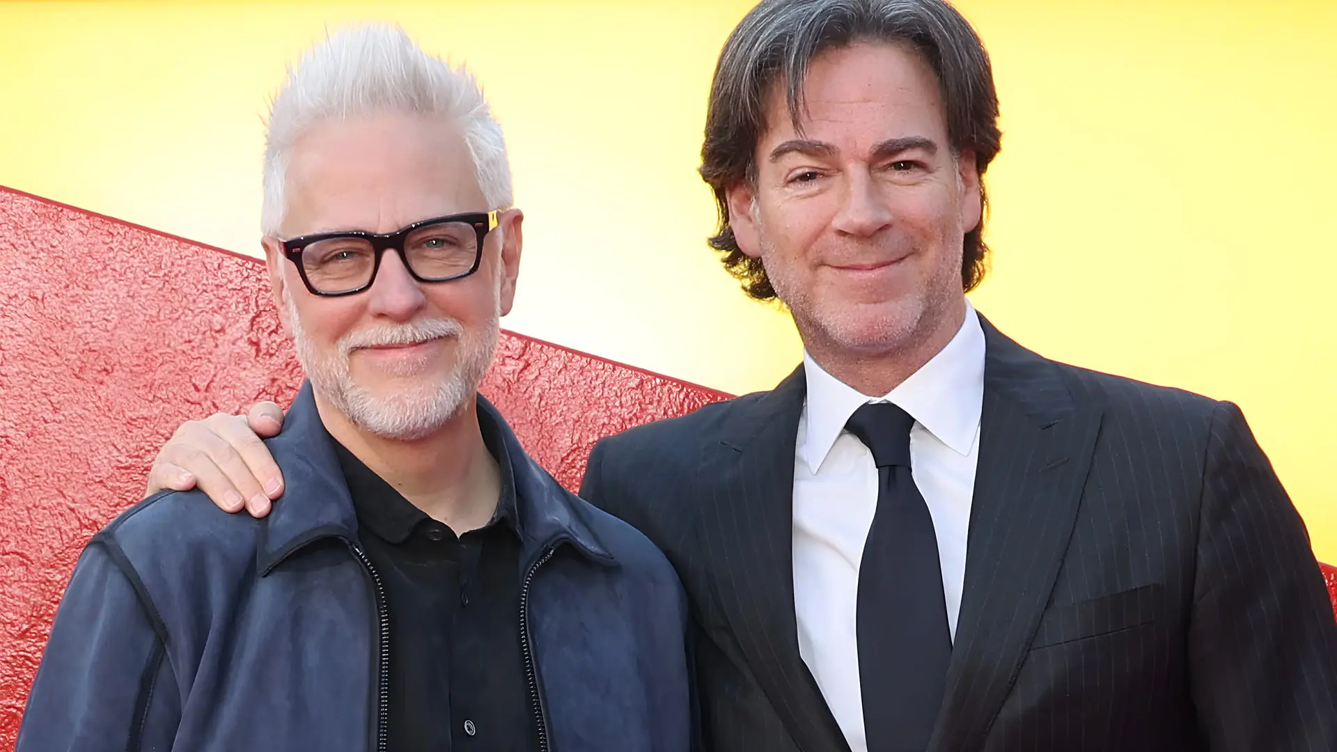 جیمز گان (James Gunn) و پیتر سفرن (Peter Safran) در کنار یکدیگر