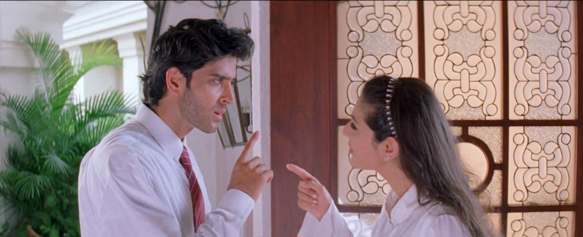 Kaho Na_Pyaar Hai_rithik_amisha_in_white