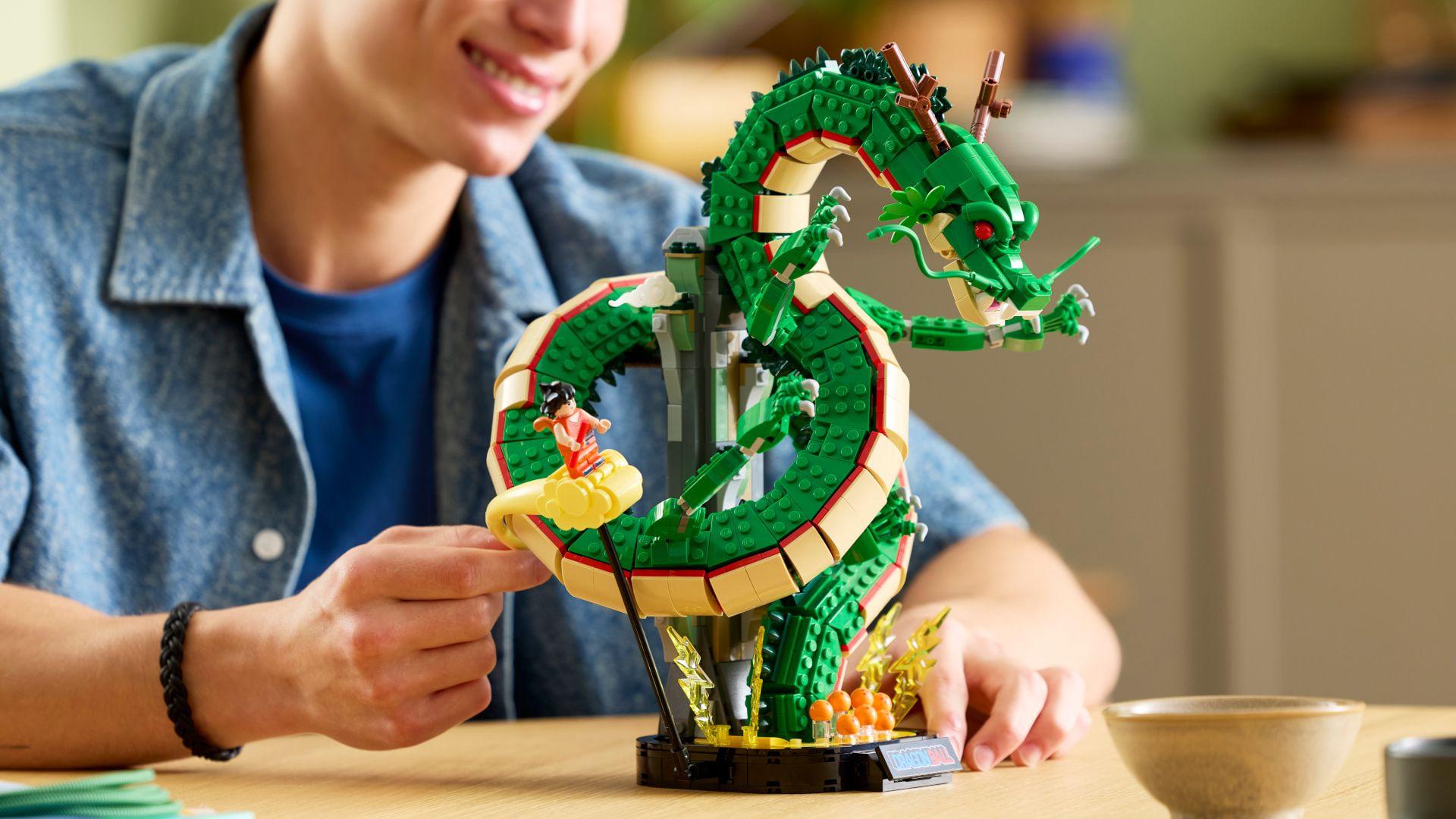 مجموعه لگو (LEGO) دراگون بال شامل اژدهای شن‌ران (Shenron) و شخصیت گوکو