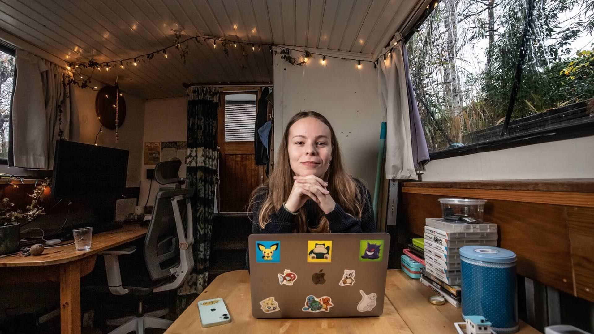 دختر ۲۵ساله‌ای که از روی قایق بازی محبوب استیم را ساخت! داستان ساخت بازی Spilled!