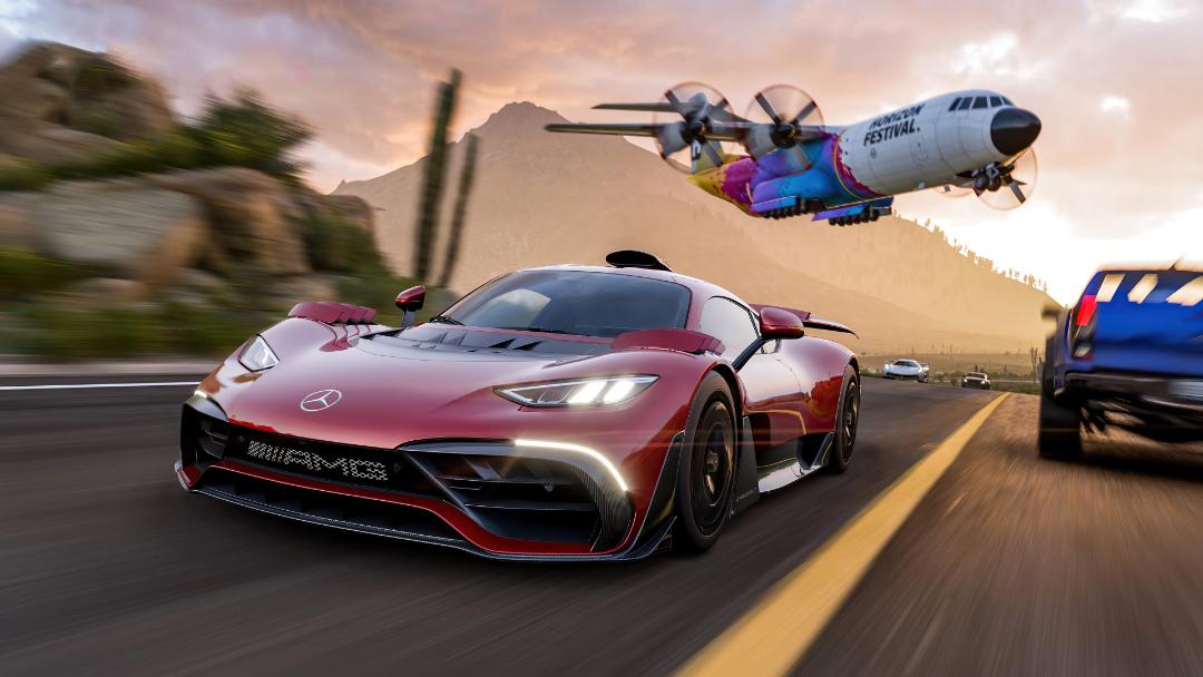 مرسدس بنز (Mercedes-Benz) و هواپیما در بازی Forza Horizon 5
