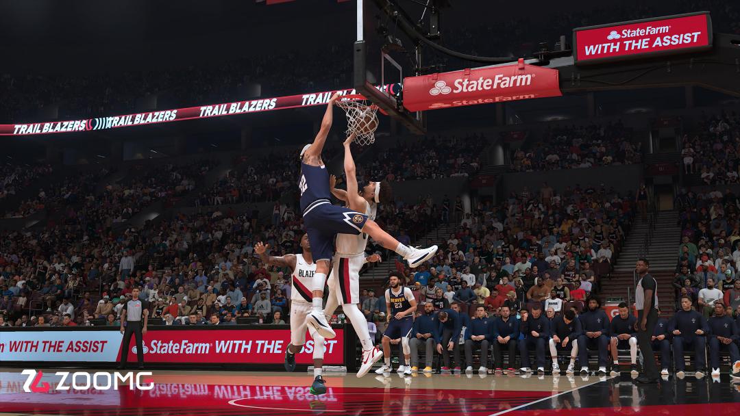 بازیکنان بسکتبال در حال تلاش برای دانک توپ در بازی NBA 2K27