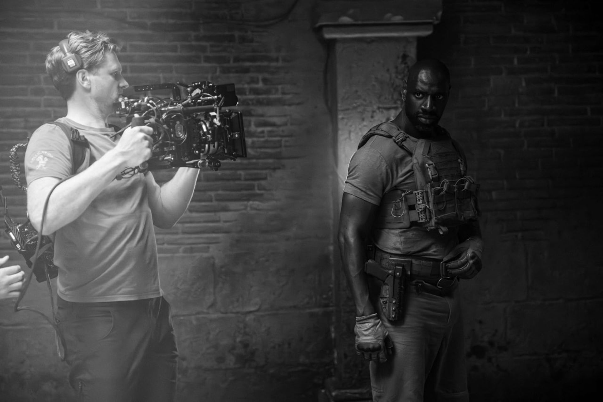 عمر سی در پشت صحنه سریال Mercenary: An Extraction Series