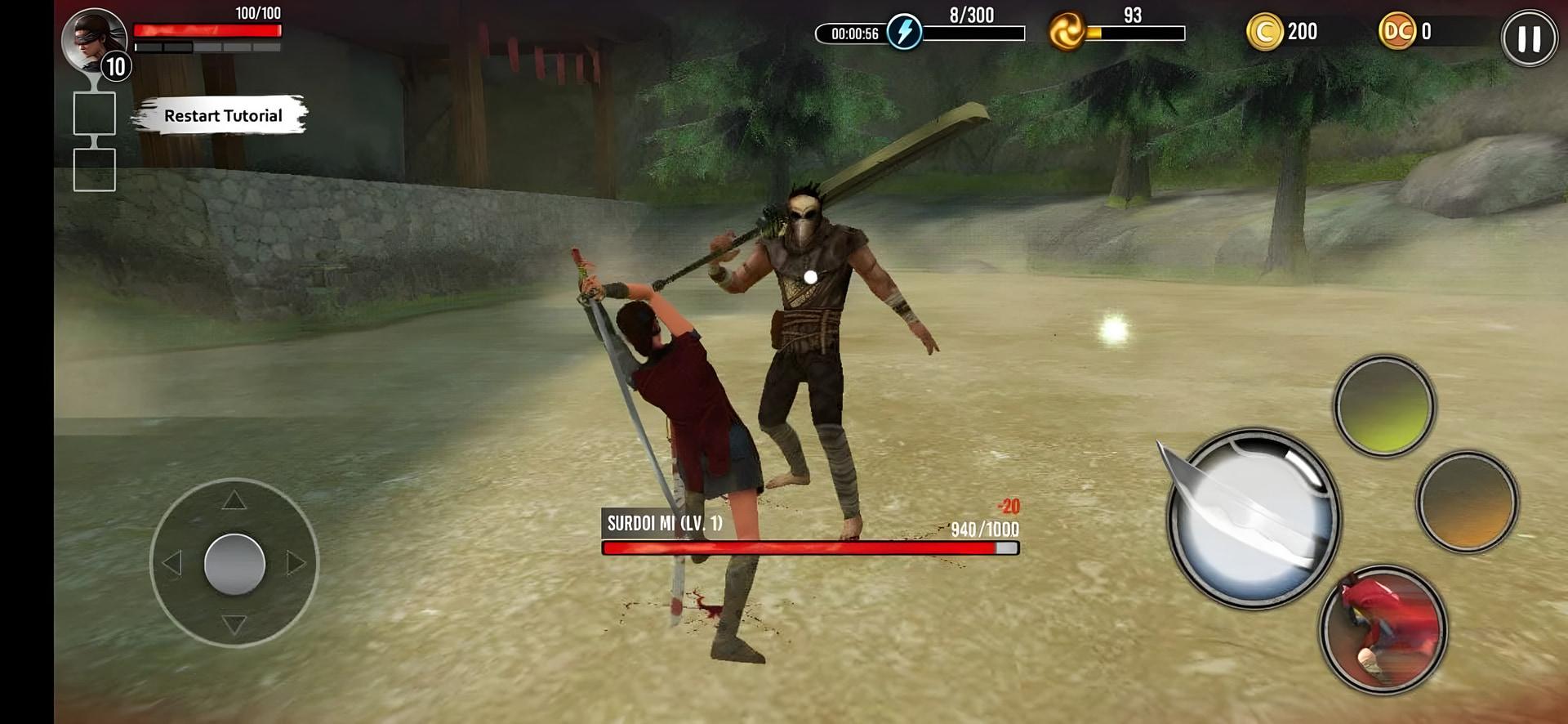 مبارزه شخصیت اصلی با دشمن در محیط جنگل بازی Ninja Ryuko