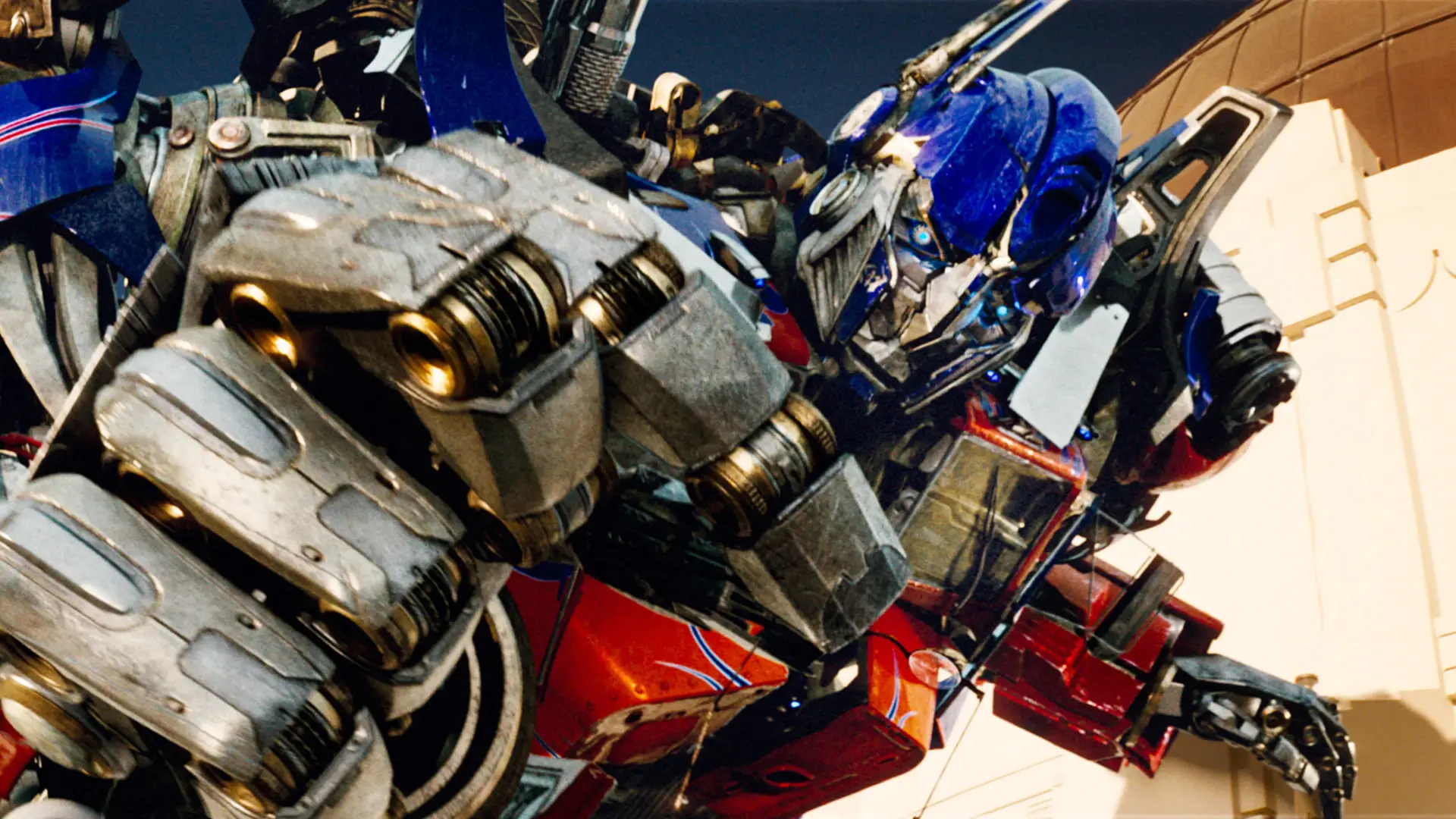 مایکل بی و استیون اسپیلبرگ به مجموعه Transformers بازمی‌گردند