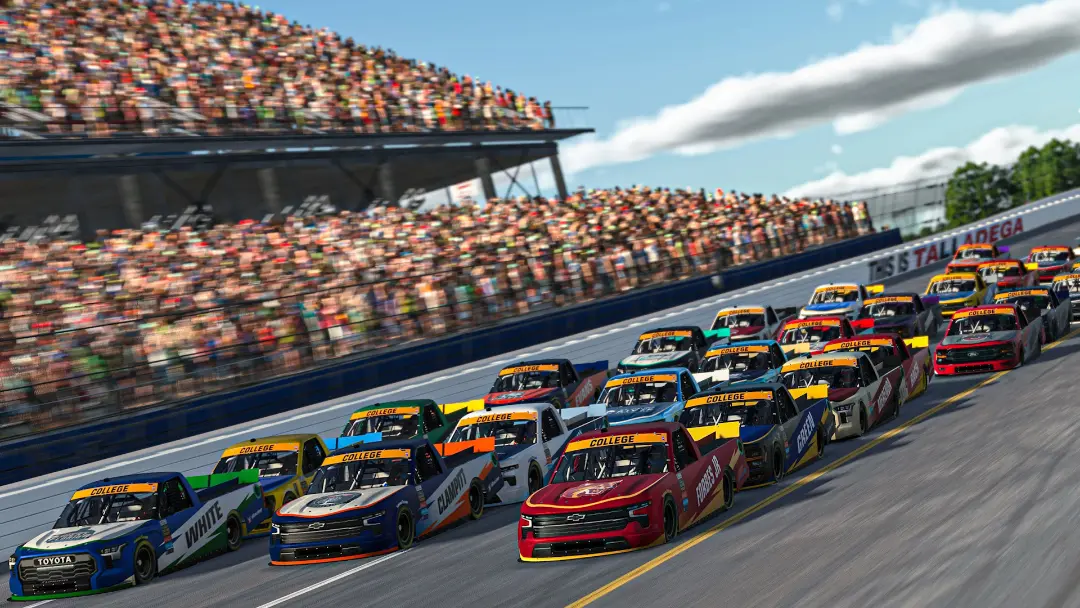 رقابت ماشین‌های اسپرت در بازی NASCAR 25