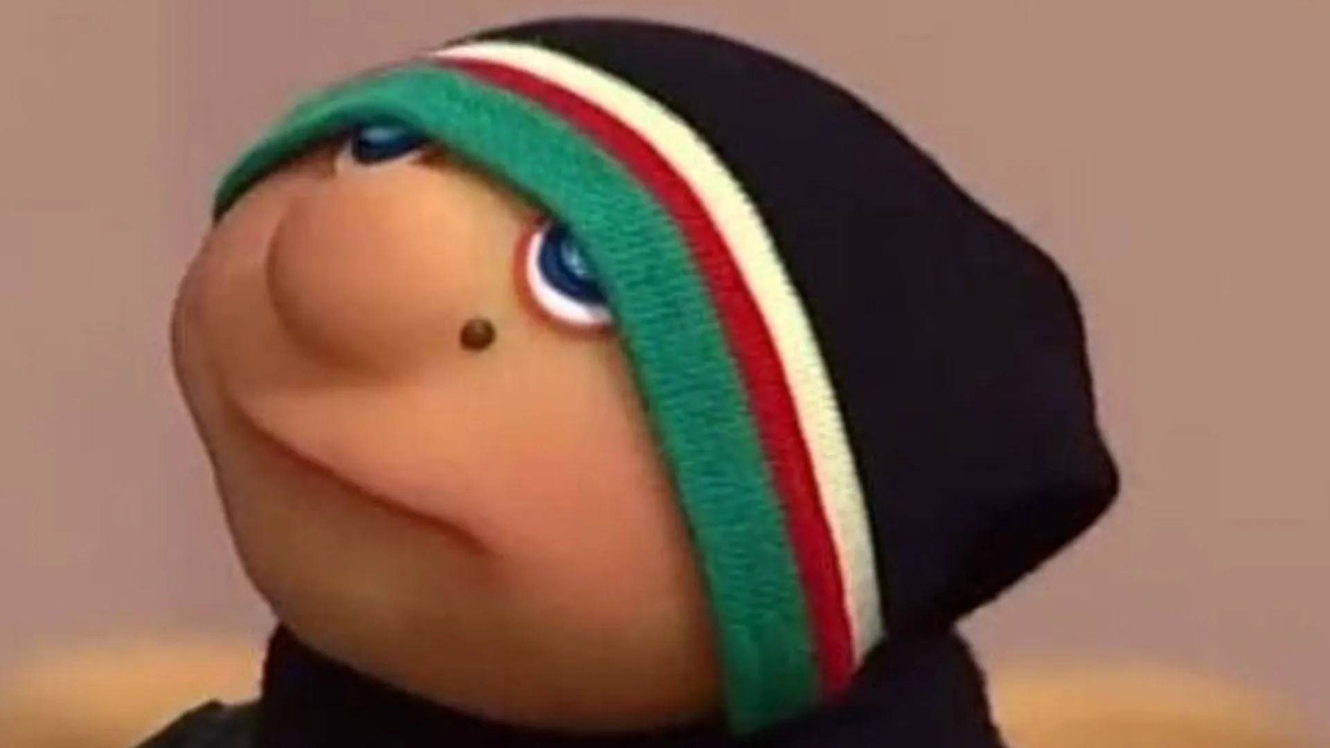 پسرخاله در کلاه قرمزی