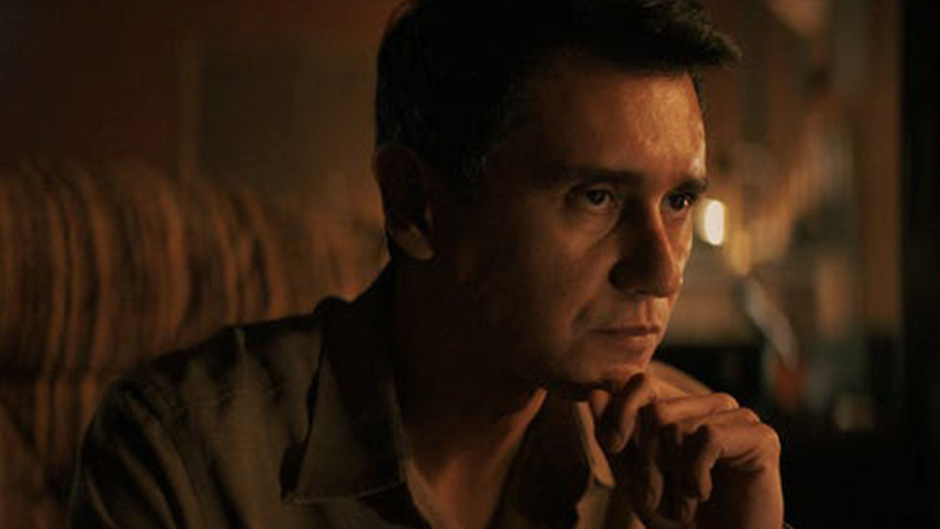 مانوسوس در حال فکر کردن در سریال pluribus part 4