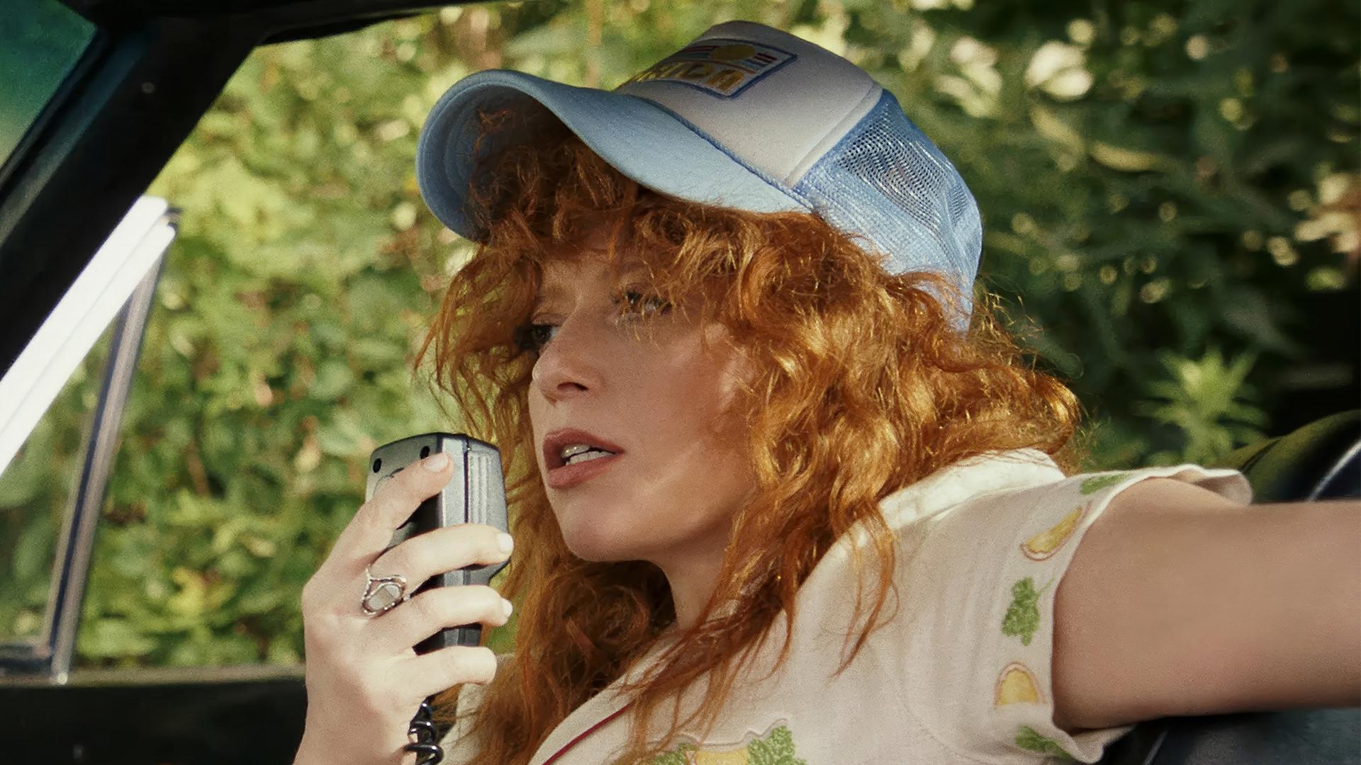 بازگشت ناتاشا لیون در فصل دوم سریال Poker Face 