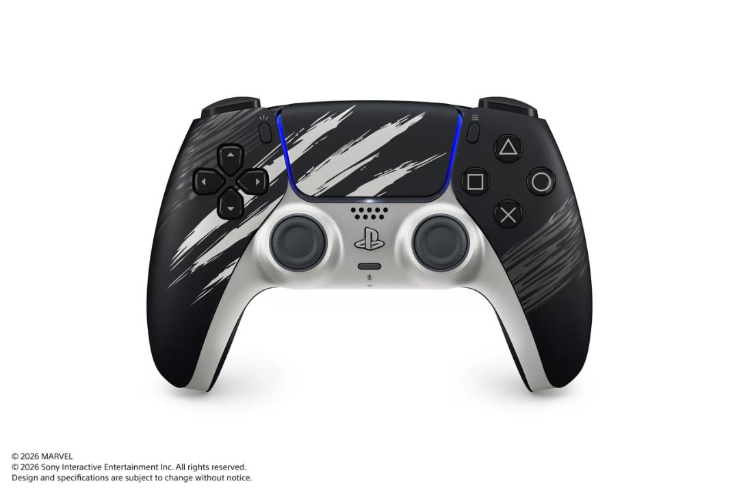 دسته بازی دوگانه‌ی پلی‌استیشن ۵ (PlayStation 5) با طرح گرافیکی بازی Marvel's Wolverine