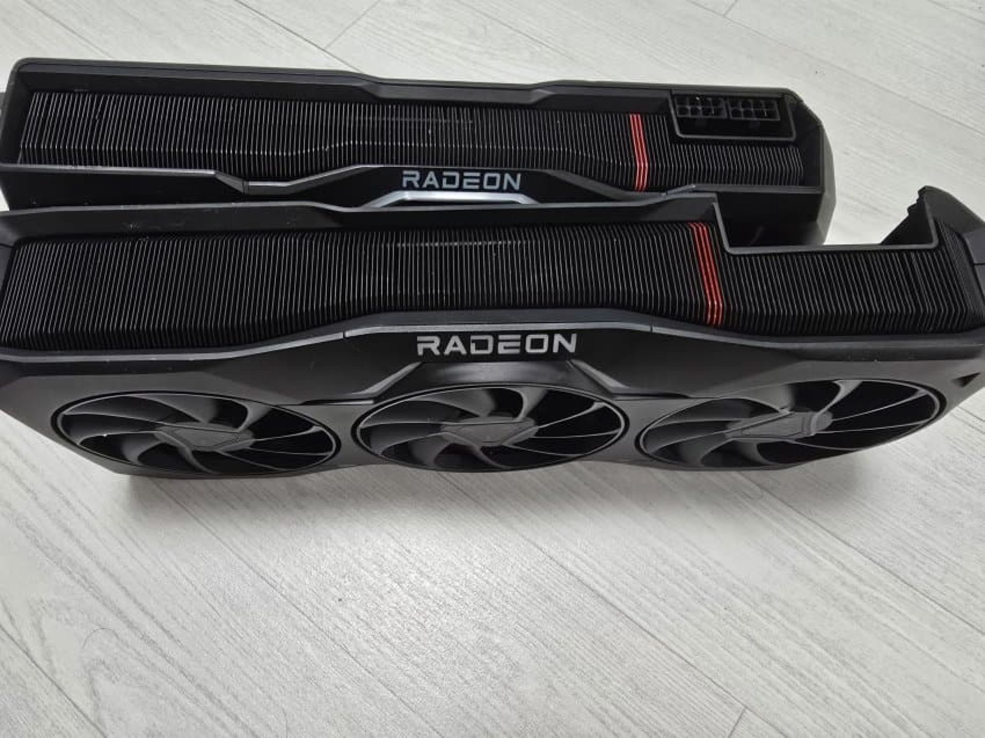نمونه اولیه کارت گرافیک RX 7950 XTX شرکت AMD