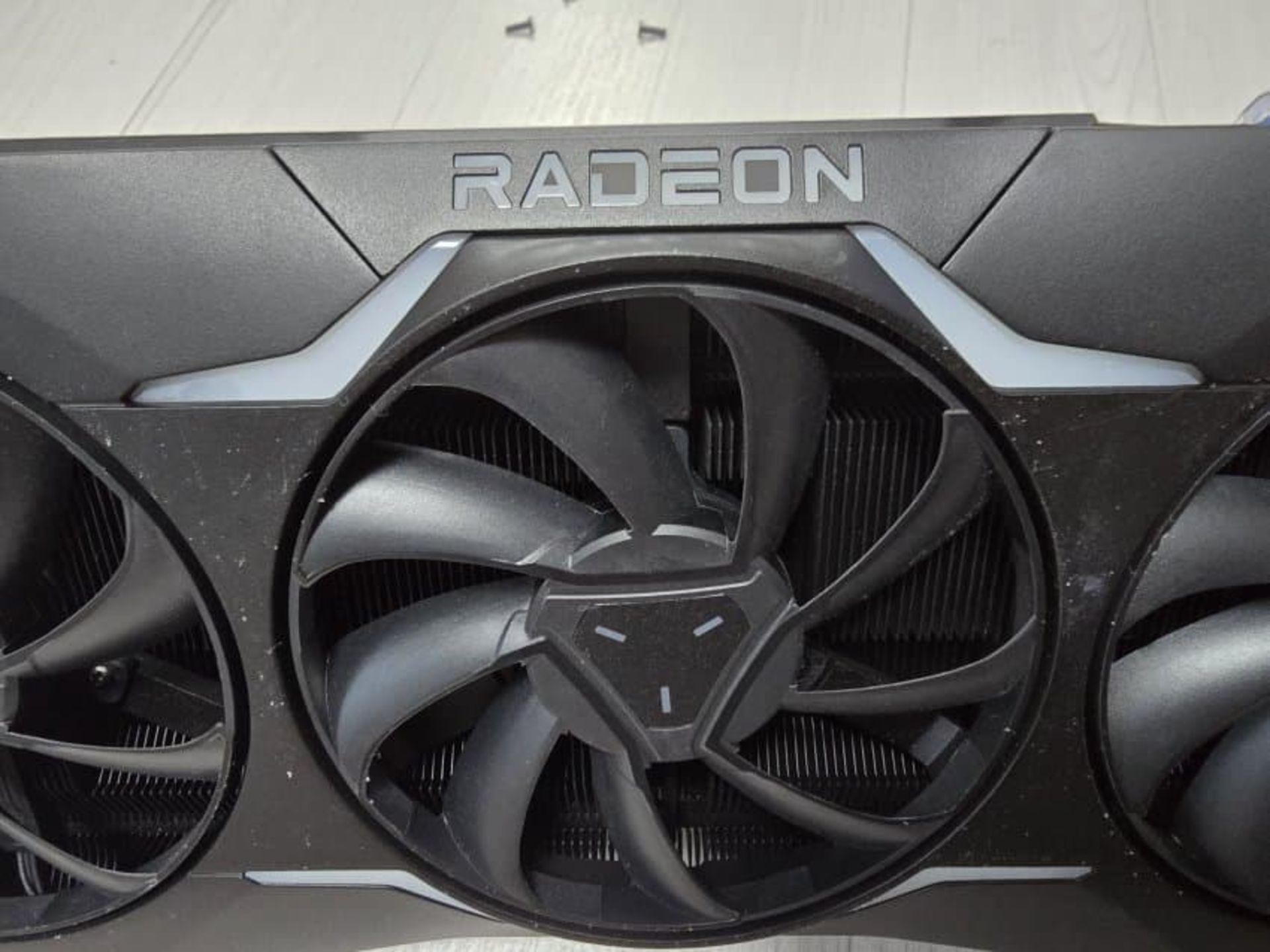 نمونه اولیه کارت گرافیک RX 7950 XTX شرکت AMD
