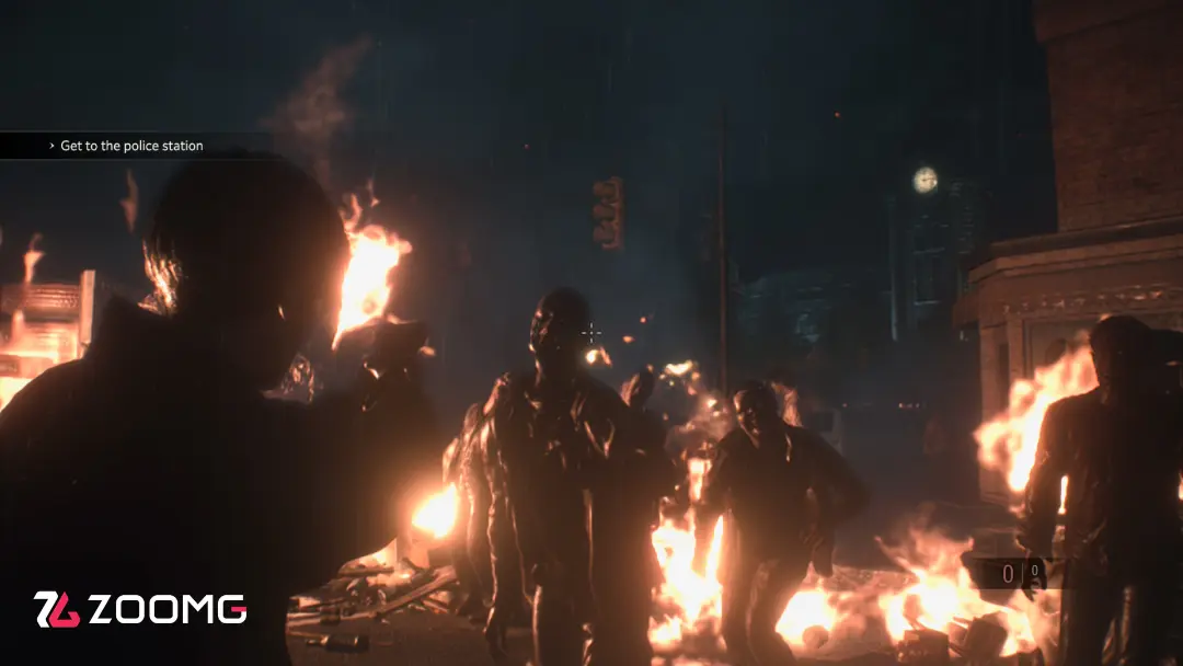 شخصیت اصلی بازی Resident Evil 2 Remake در مقابل گروهی از زامبی‌ها در خیابان