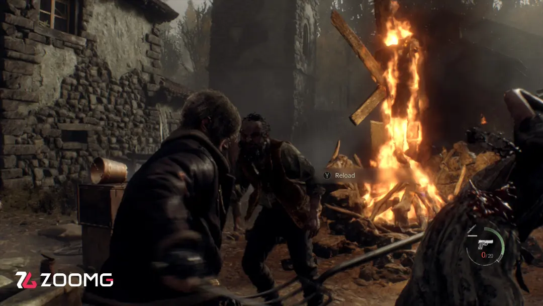 مبارزه لیان، شخصیت اصلی بازی Resident Evil 4 Remake (ریمیک رزیدنت ایول ۴) با دشمنان در محیط روستایی