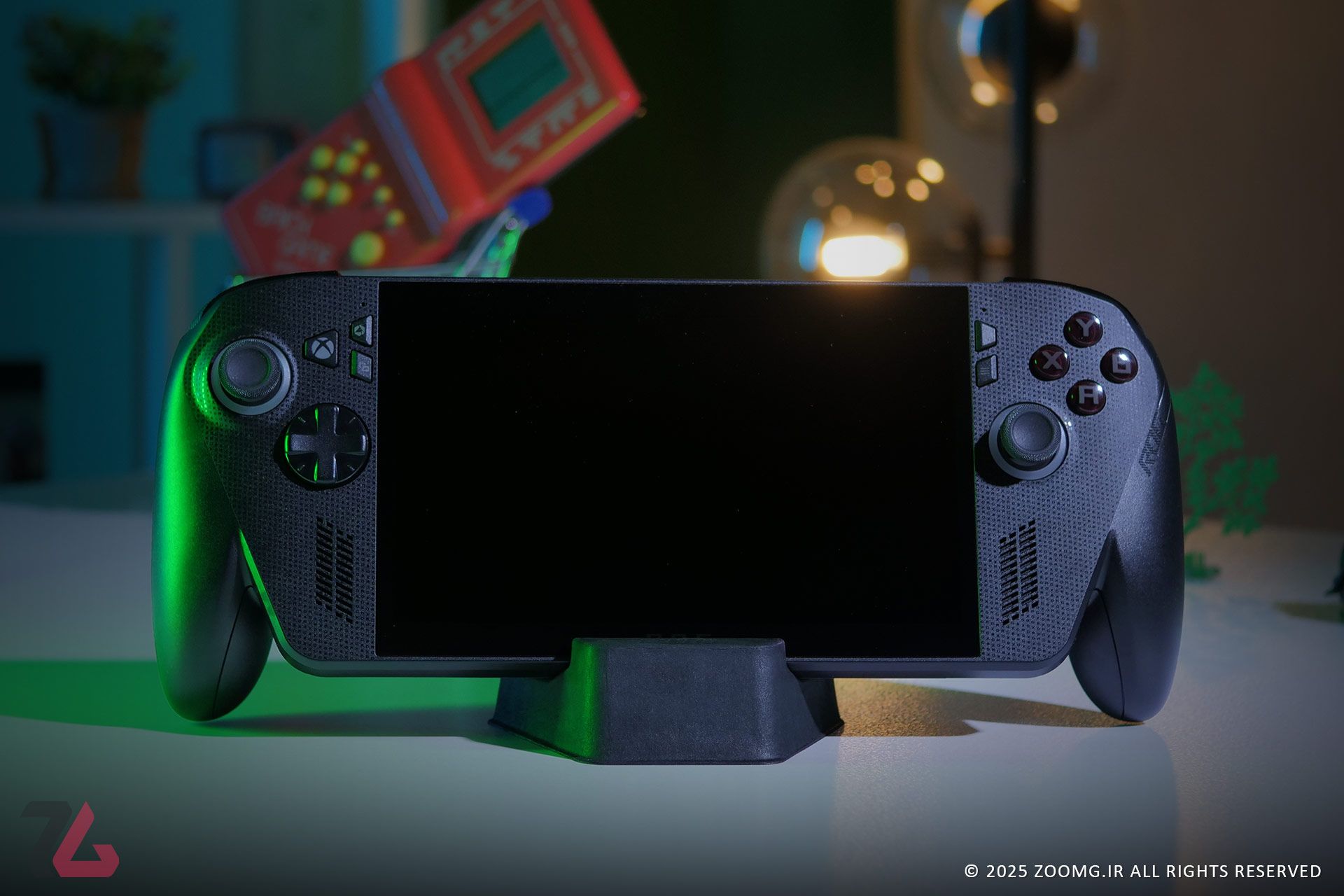 نمایش ROG Xbox Ally X به صورت عمودی روی استند
