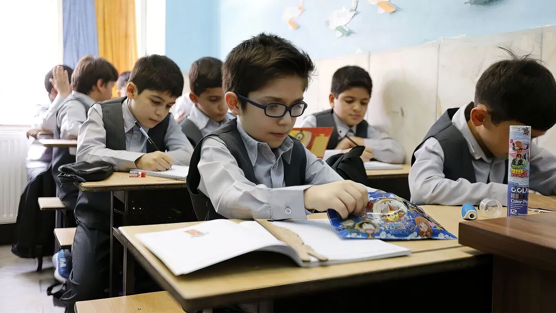 دانش‌آموزان مدارس