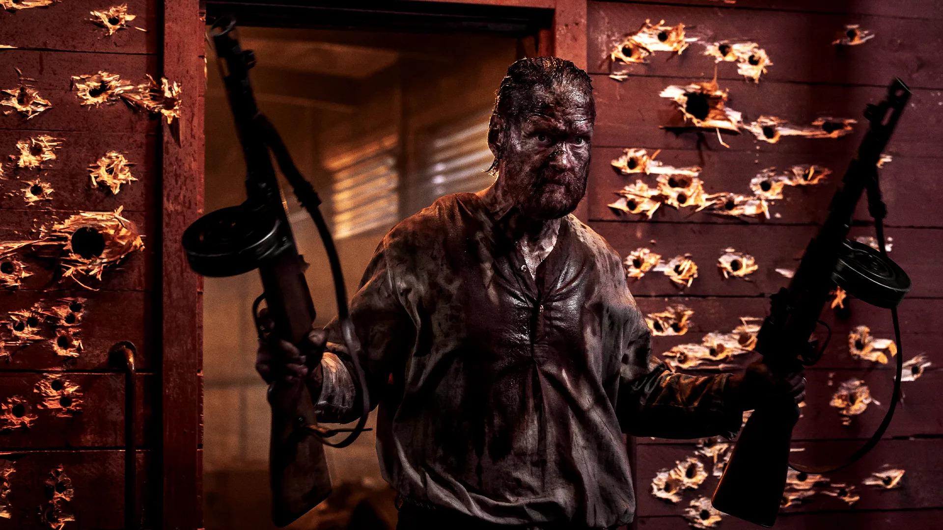 شخصیت با دو سلاح در فیلم Sisu: Road to Revenge