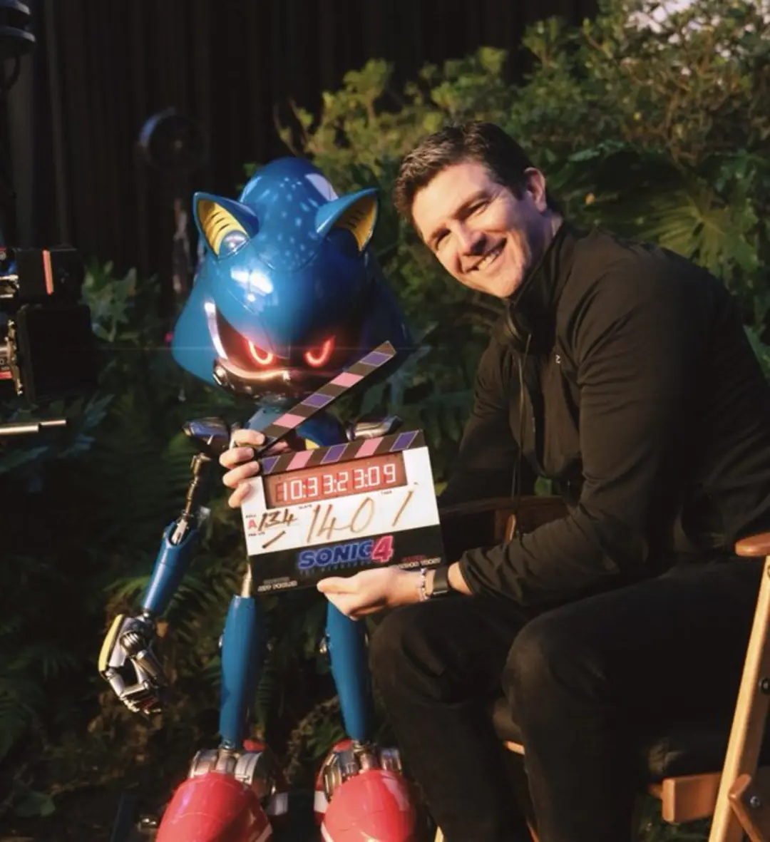 تصویر جیم فاولر در اتمام فیلم‌برداری Sonic the Hedgehog 4