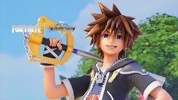 شخصیت سورا (Sora) از بازی Kingdom Hearts با شمشیر کیینگ کی (Kingdom Key) در بازی فورتنایت