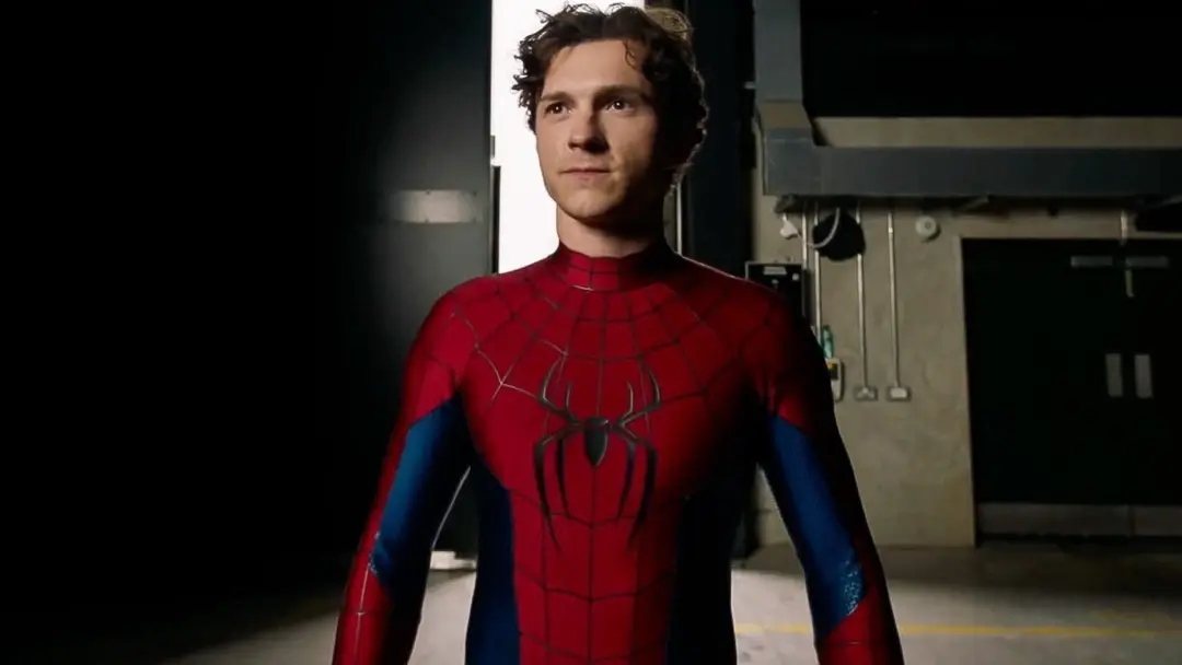 تام هالند در استودیو فیلمسازی در فیلم Spider-Man: Brand New Day
