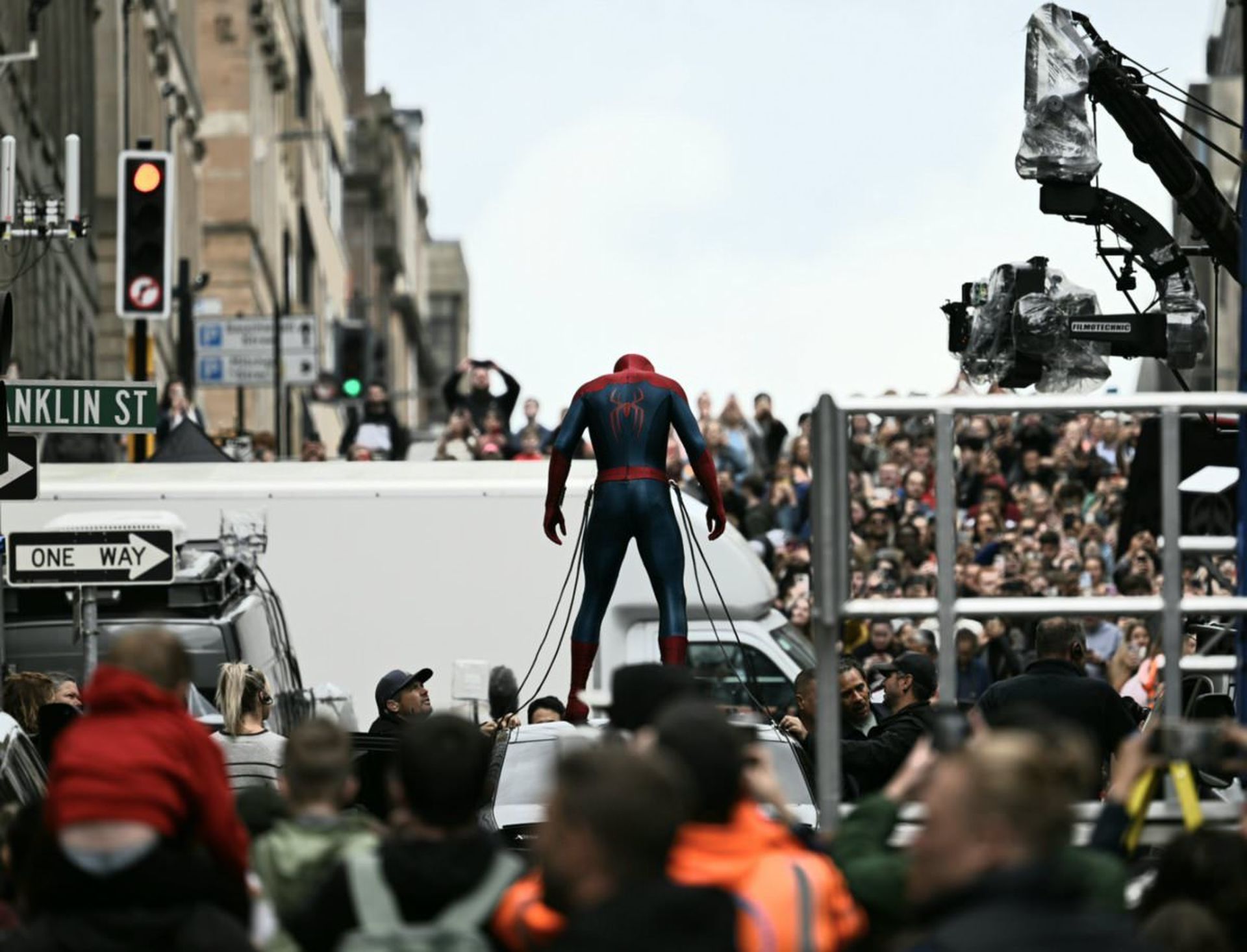 بدلکاری جذاب مرد عنکبوتی در پشت صحنه فیلمبرداری فیلم Spider-Man: Brand New Day