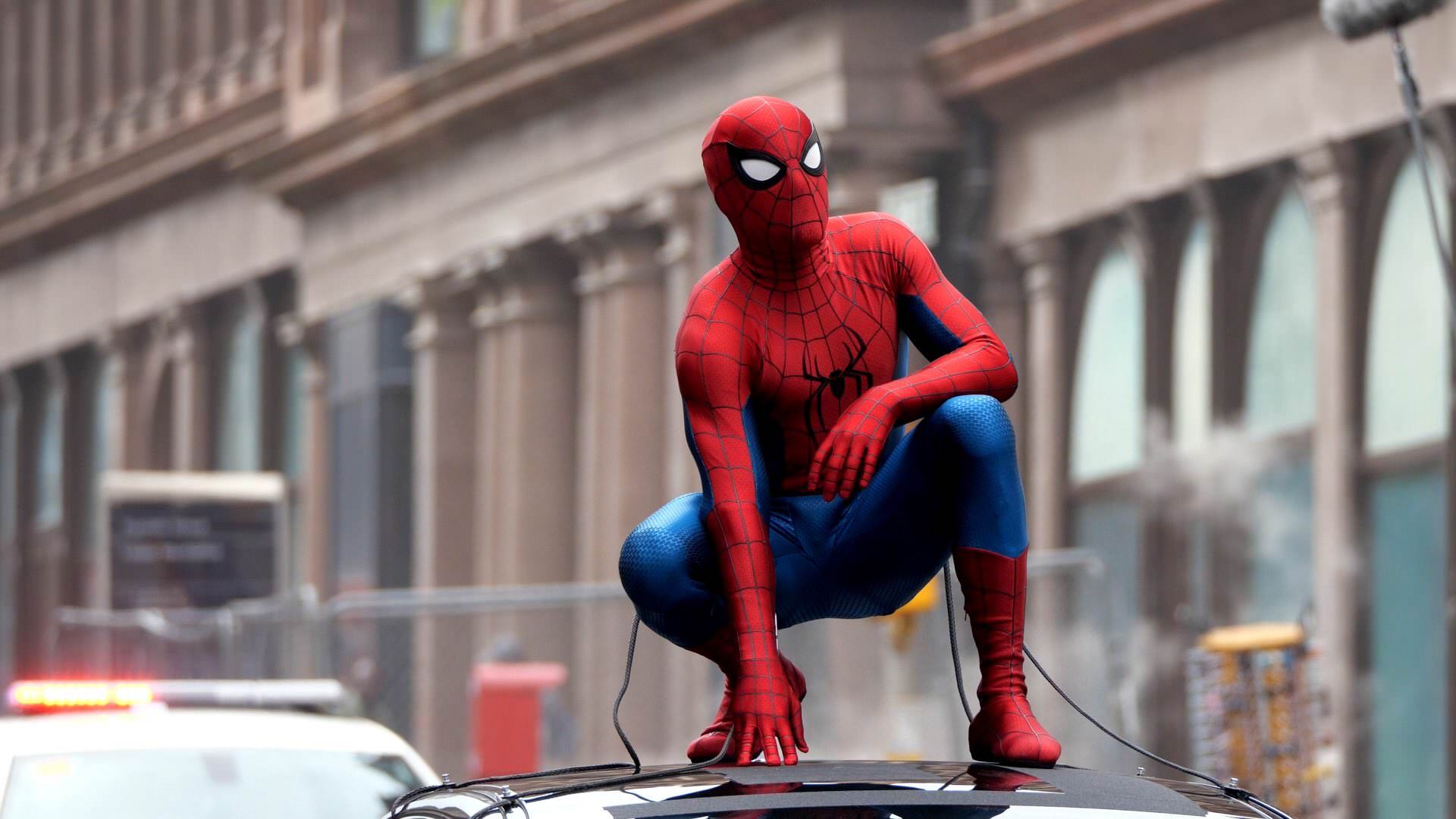 بدلکاری جذاب مرد عنکبوتی در پشت صحنه فیلمبرداری فیلم Spider-Man: Brand New Day