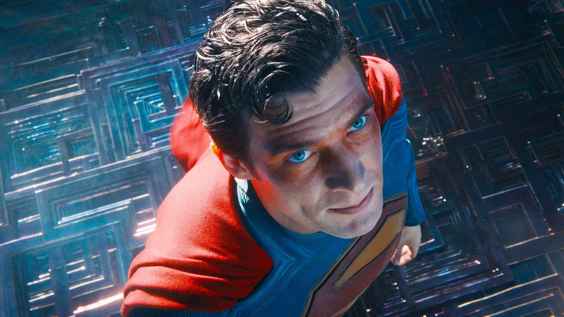 چشمان قرمز سوپرمن در فیلم Superman