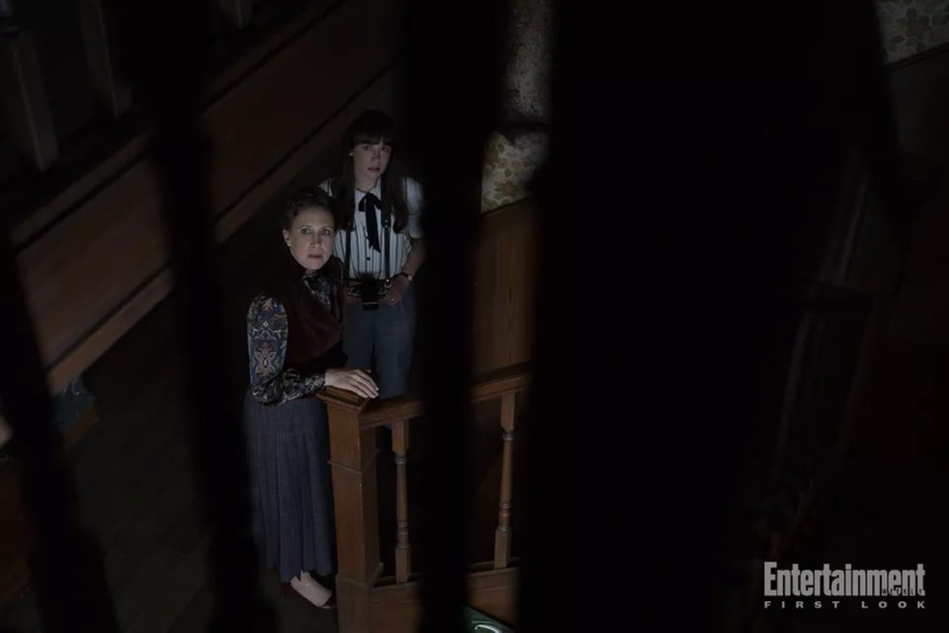 ورا فارمیگا در راه پله در فیلم The Conjuring: Last Rites