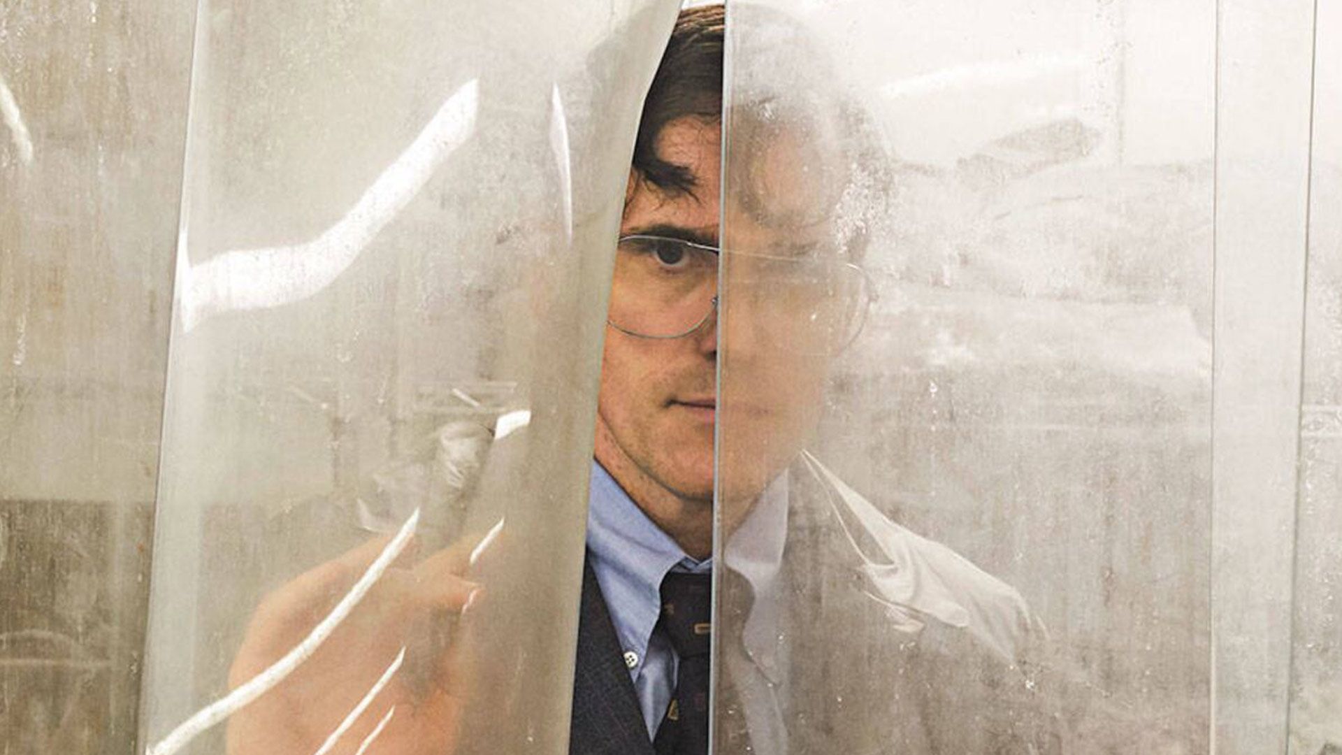 مت در حال نگاه کردن در فیلم The House that Jack built