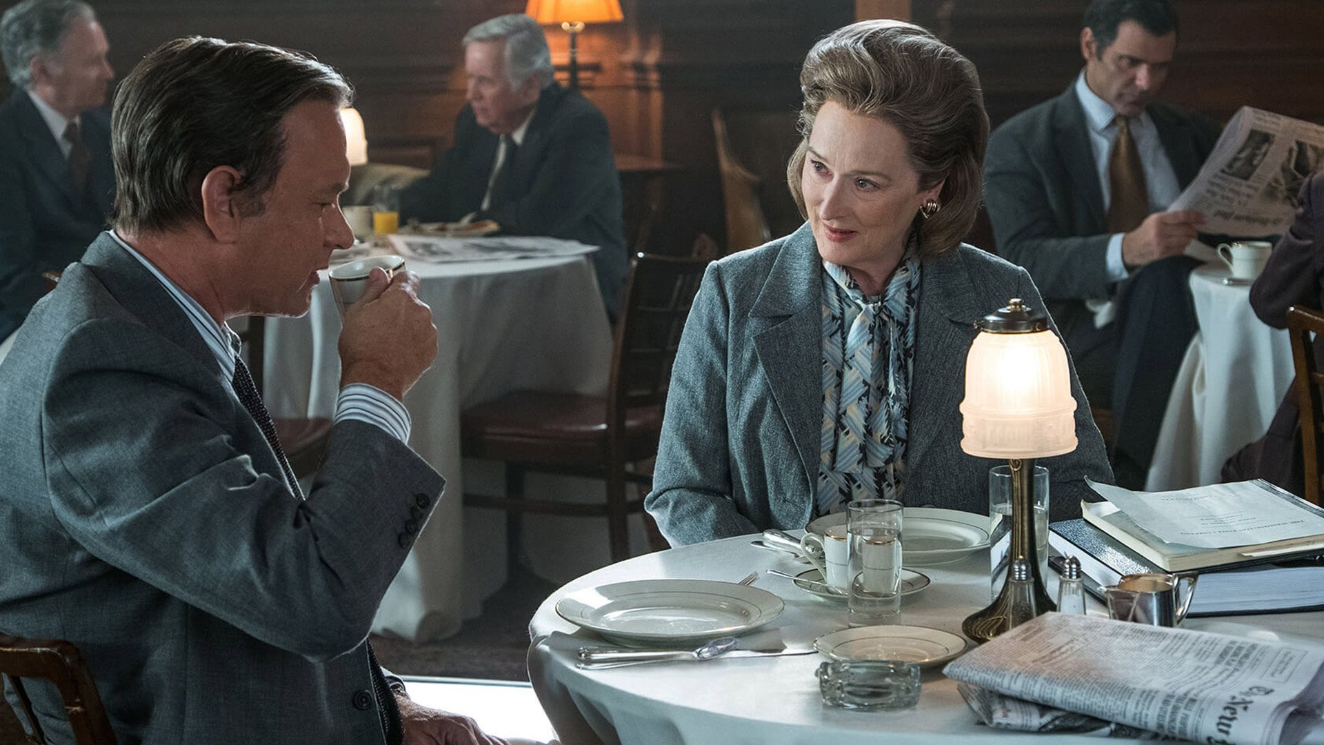 مریل استریپ در رستوران در فیلم The Post