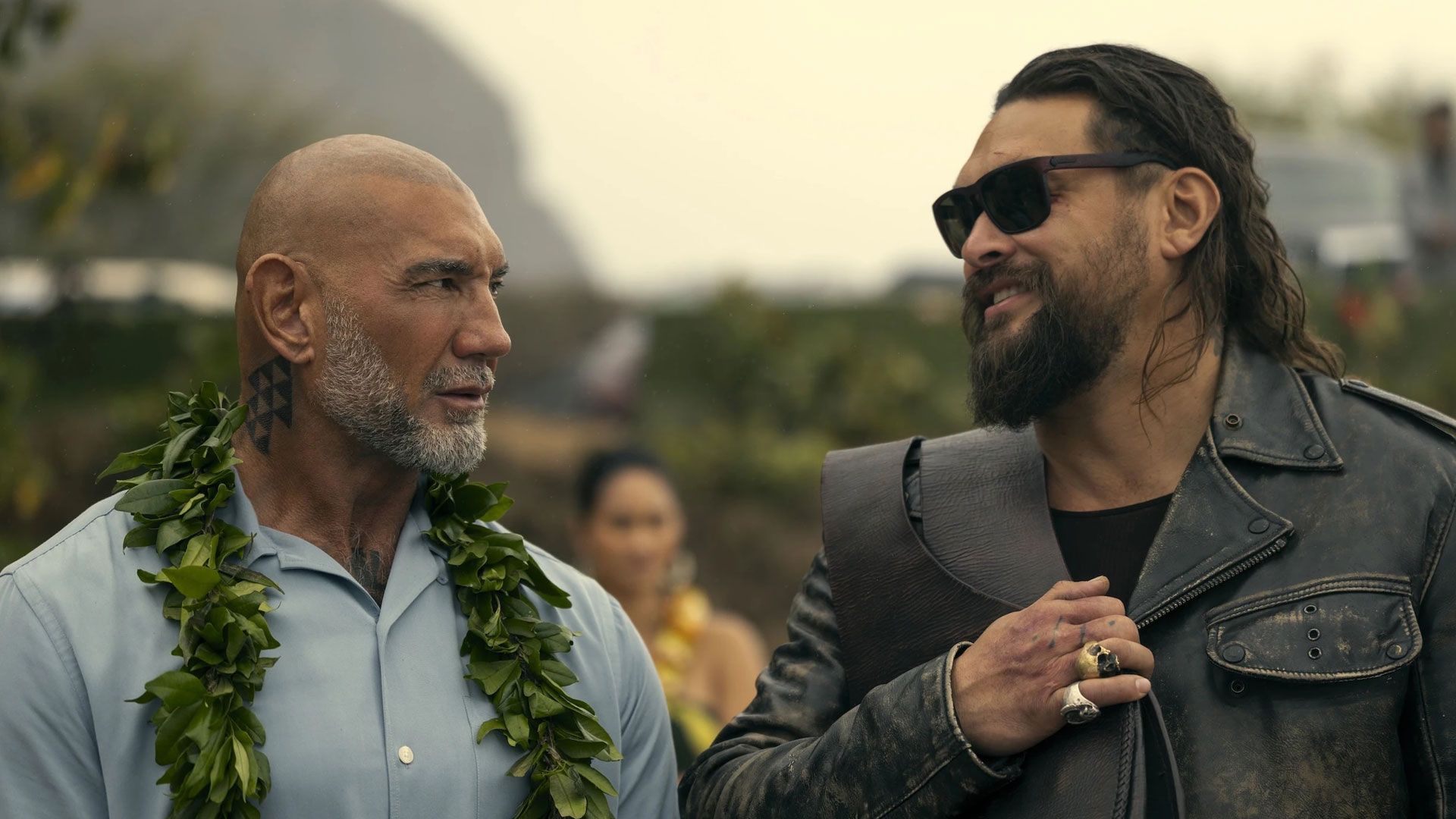 دیو باتیستا و جیسون موموآ در فیلم The Wrecking Crew