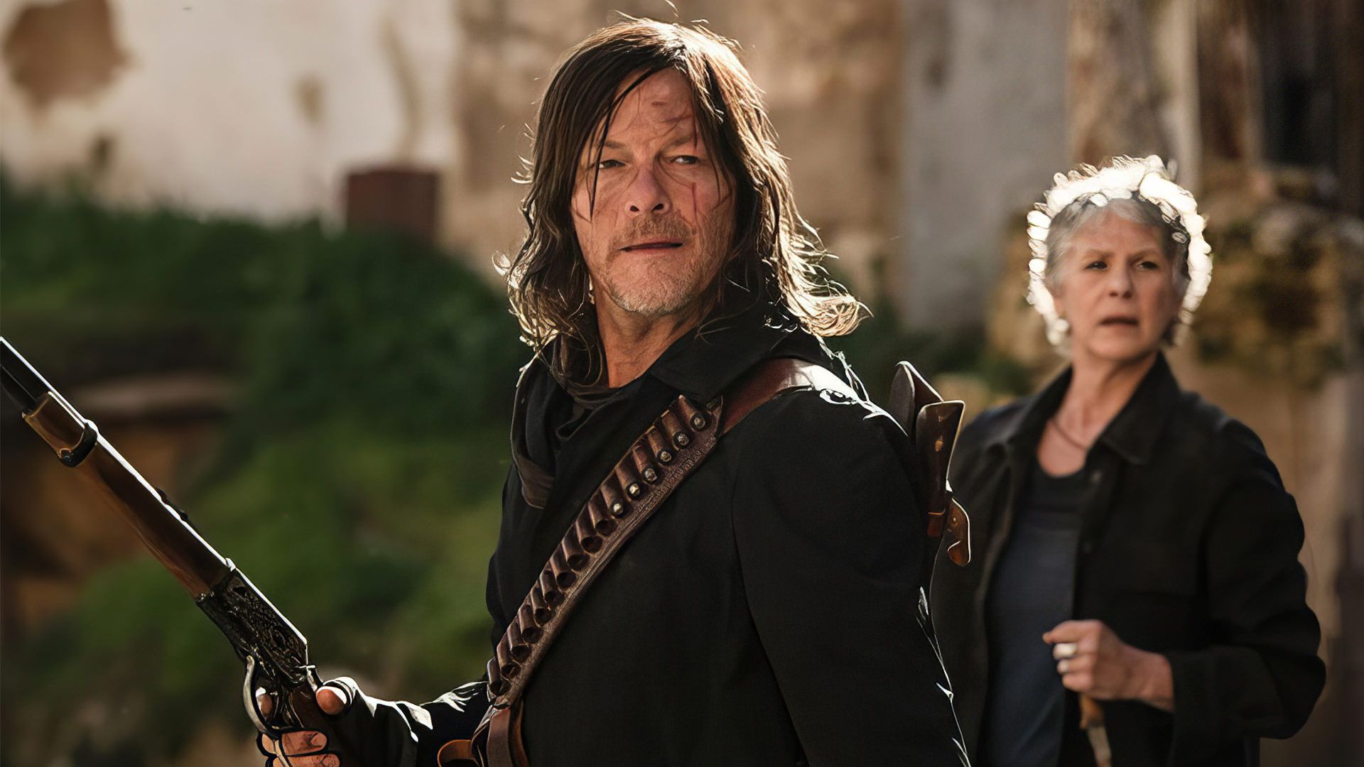 دریل و کارول در سریال The Walking Dead: Daryl Dixon