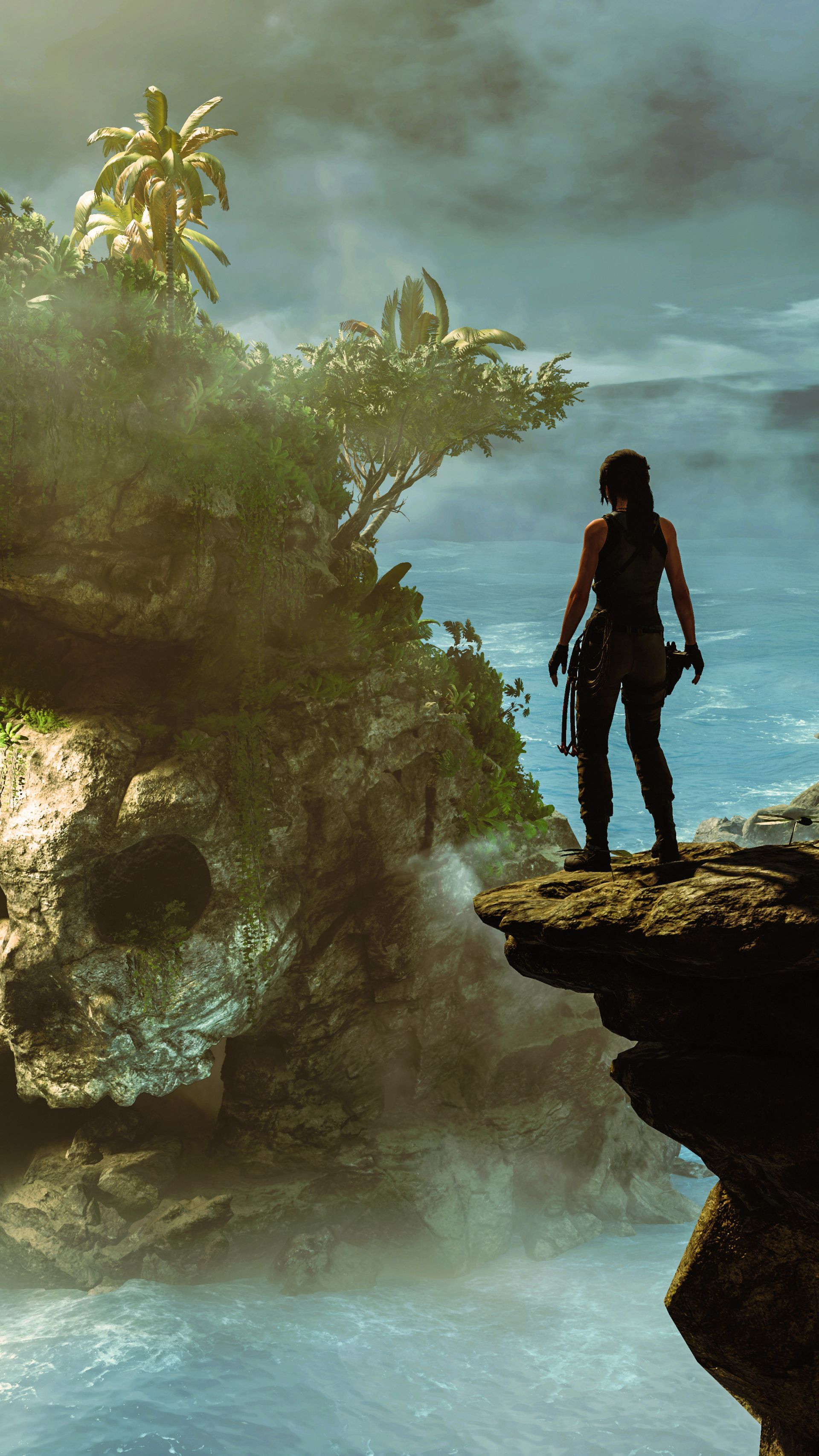 لارا کرافت (Lara Croft) در حال تماشای جهان زیبای بازی Shadow of the Tomb Raider