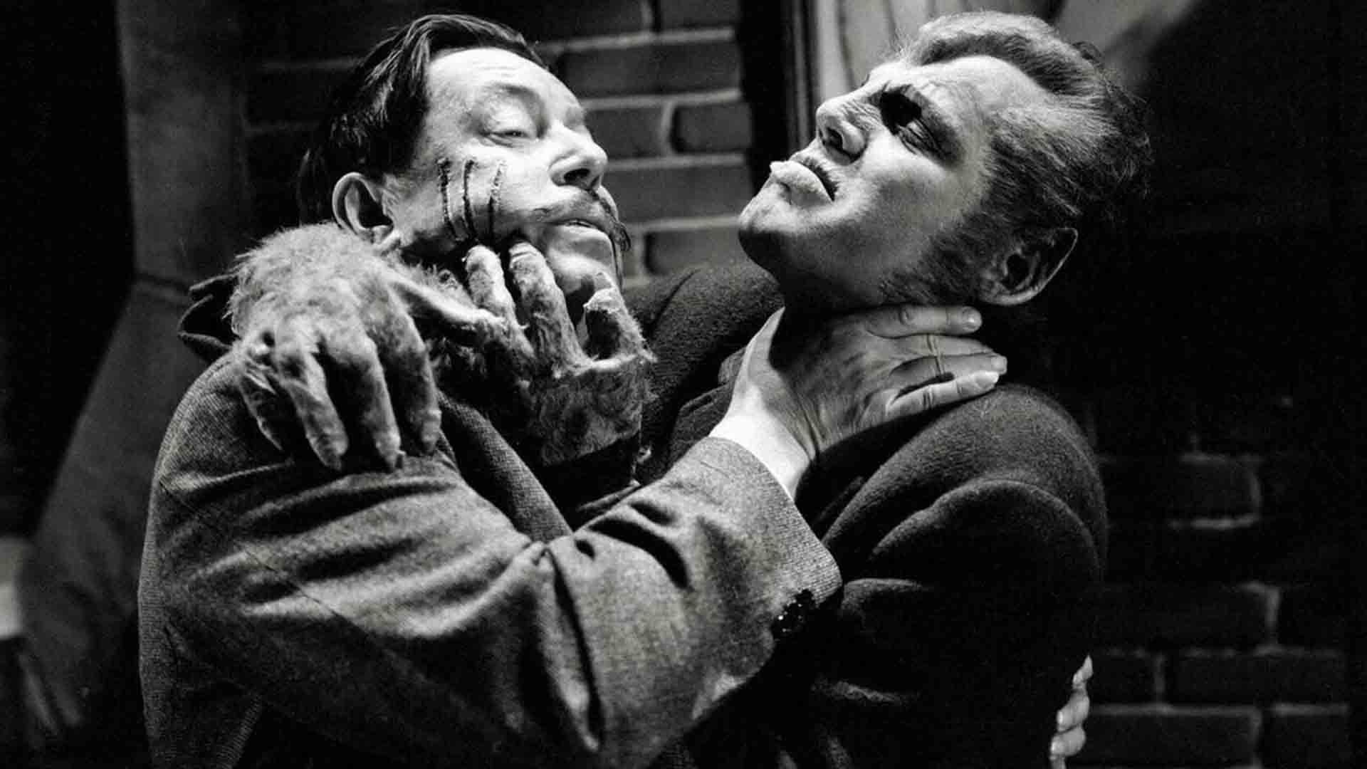 درگیری یک گرگینه با یک مرد در فیلم Werewolf of London